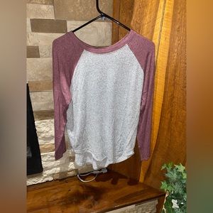 American Eagle Longsleeve